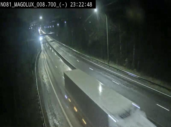 Webcam sur la N81 (E411) à hauteur de la jonction avec la N883. Vue orientée vers Arlon