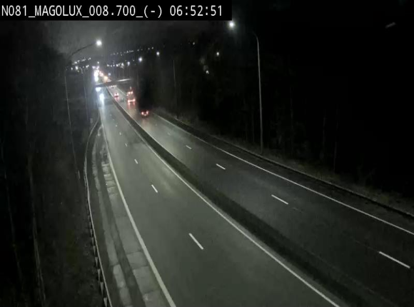 <h2>Webcam sur la N81 (E411) à hauteur de la jonction avec la N883. Vue orientée vers Arlon</h2>