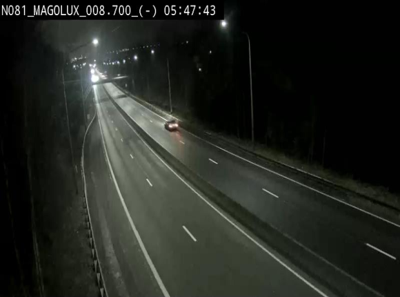 <h2>Webcam sur la N81 (E411) à hauteur de la jonction avec la N883. Vue orientée vers Arlon</h2>