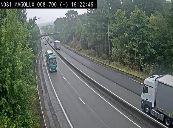 <h2>Webcam sur la N81 (E411) à hauteur de la jonction avec la N883. Vue orientée vers Arlon</h2>