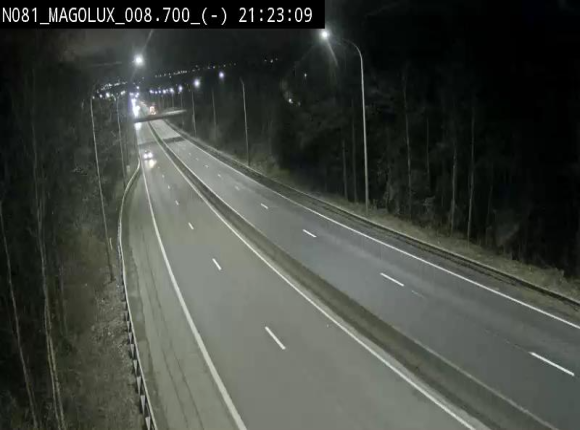 <h2>Webcam sur la N81 (E411) à hauteur de la jonction avec la N883. Vue orientée vers Arlon</h2>
