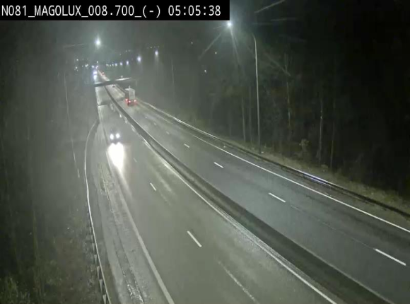 <h2>Webcam sur la N81 (E411) à hauteur de la jonction avec la N883. Vue orientée vers Arlon</h2>