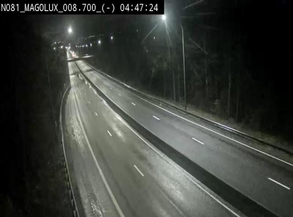 Webcam sur la N81 (E411) à hauteur de la jonction avec la N883. Vue orientée vers Arlon