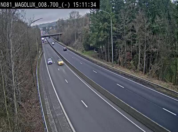 <h2>Webcam sur la N81 (E411) à hauteur de la jonction avec la N883. Vue orientée vers Arlon</h2>