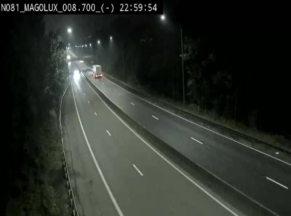 <h2>Webcam sur la N81 (E411) à hauteur de la jonction avec la N883. Vue orientée vers Arlon</h2>