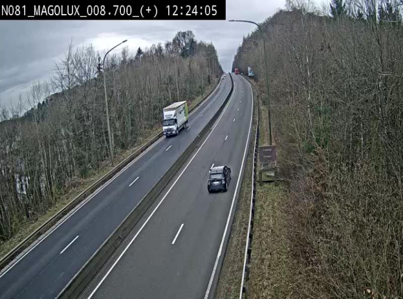 <h2>Webcam sur la N81 (E411) à hauteur de la jonction avec la N883. Vue orientée vers Longwy</h2>