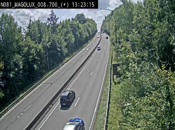 <h2>Webcam sur la N81 (E411) à hauteur de la jonction avec la N883. Vue orientée vers Longwy</h2>