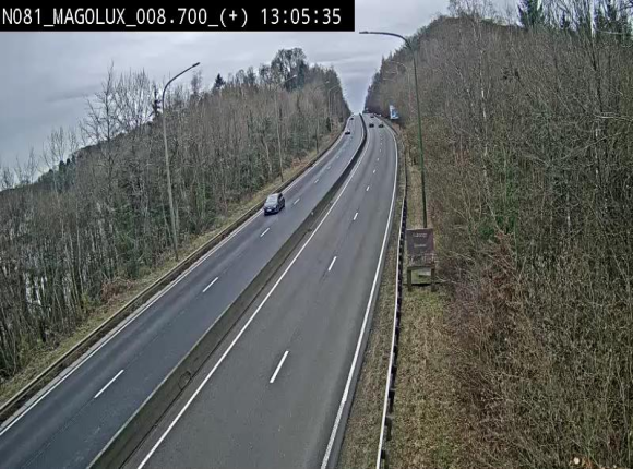 <h2>Webcam sur la N81 (E411) à hauteur de la jonction avec la N883. Vue orientée vers Longwy</h2>