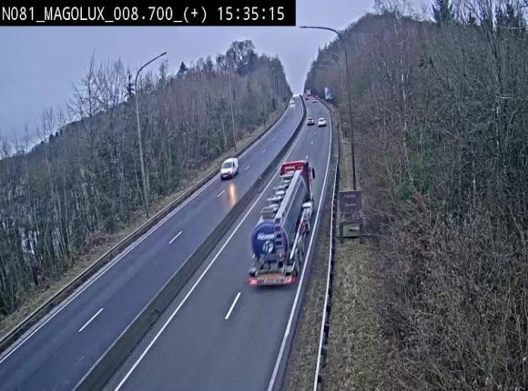 <h2>Webcam sur la N81 (E411) à hauteur de la jonction avec la N883. Vue orientée vers Longwy</h2>