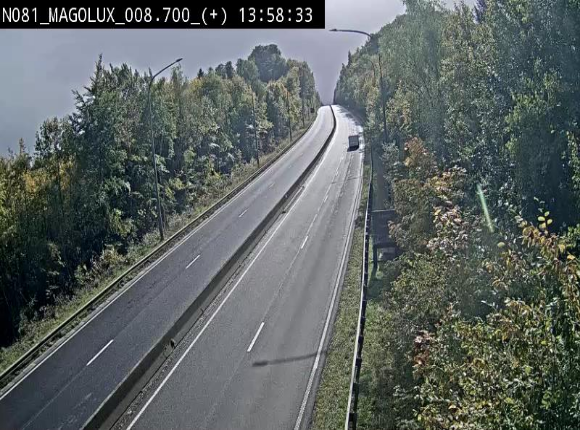 <h2>Webcam sur la N81 (E411) à hauteur de la jonction avec la N883. Vue orientée vers Longwy</h2>