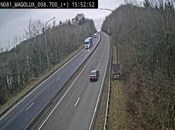 <h2>Webcam sur la N81 (E411) à hauteur de la jonction avec la N883. Vue orientée vers Longwy</h2>