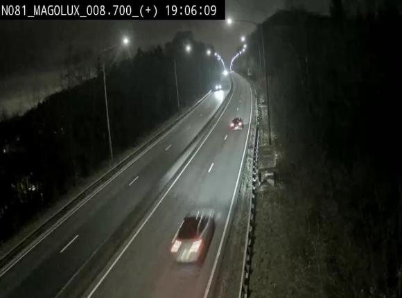 <h2>Webcam sur la N81 (E411) à hauteur de la jonction avec la N883. Vue orientée vers Longwy</h2>