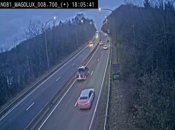 Webcam sur la N81 (E411) à hauteur de la jonction avec la N883. Vue orientée vers Longwy