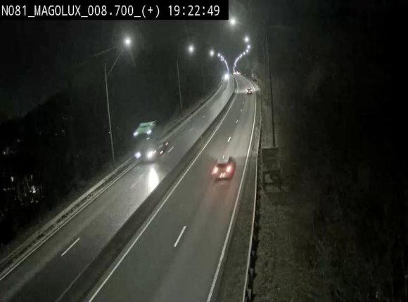 <h2>Webcam sur la N81 (E411) à hauteur de la jonction avec la N883. Vue orientée vers Longwy</h2>