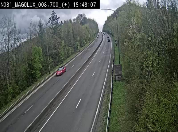 <h2>Webcam sur la N81 (E411) à hauteur de la jonction avec la N883. Vue orientée vers Longwy</h2>