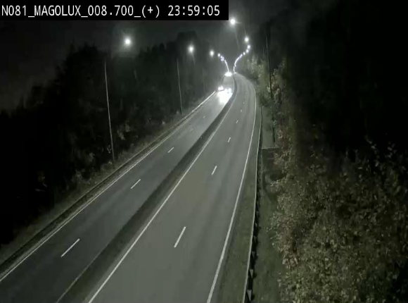 <h2>Webcam sur la N81 (E411) à hauteur de la jonction avec la N883. Vue orientée vers Longwy</h2>