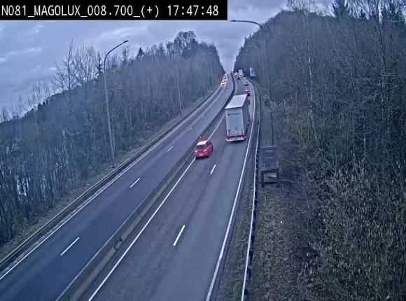 <h2>Webcam sur la N81 (E411) à hauteur de la jonction avec la N883. Vue orientée vers Longwy</h2>