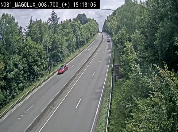 <h2>Webcam sur la N81 (E411) à hauteur de la jonction avec la N883. Vue orientée vers Longwy</h2>