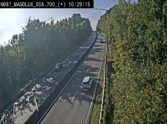 <h2>Webcam sur la N81 (E411) à hauteur de la jonction avec la N883. Vue orientée vers Longwy</h2>