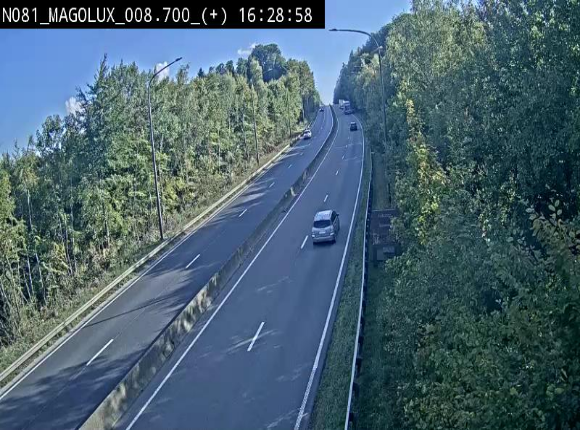 <h2>Webcam sur la N81 (E411) à hauteur de la jonction avec la N883. Vue orientée vers Longwy</h2>