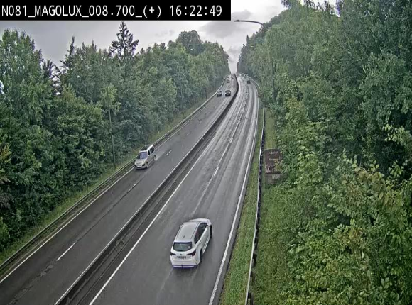 <h2>Webcam sur la N81 (E411) à hauteur de la jonction avec la N883. Vue orientée vers Longwy</h2>