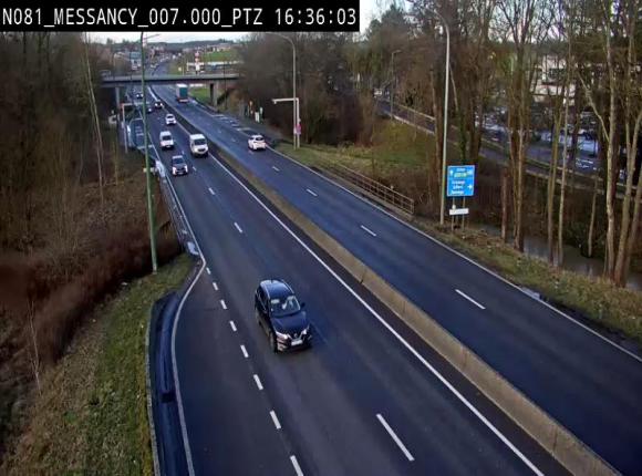 <h2>Webcam sur la N81 (E411) à hauteur du Cora Messancy. Vue orientée vers Arlon</h2>