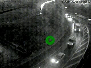 <h2>Caméra autoroute à la jonction entre l'A7 et la D301 (Boulevard urbain Sud de Lyon) à Feyzin, au sud de Lyon. Vue orientée vers Mions</h2>