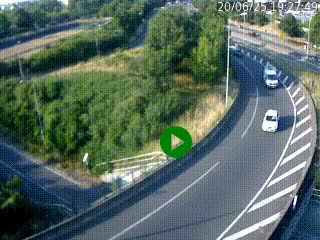 Caméra autoroute à la jonction entre l'A7 et la D301 (Boulevard urbain Sud de Lyon) à Feyzin, au sud de Lyon. Vue orientée vers Mions