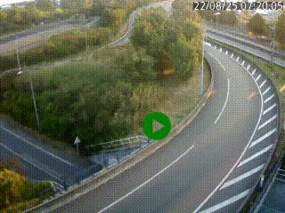Caméra autoroute à la jonction entre l'A7 et la D301 (Boulevard urbain Sud de Lyon) à Feyzin, au sud de Lyon. Vue orientée vers Mions