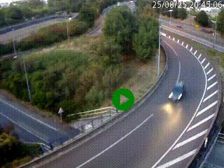 <h2>Caméra autoroute à la jonction entre l'A7 et la D301 (Boulevard urbain Sud de Lyon) à Feyzin, au sud de Lyon. Vue orientée vers Mions</h2>