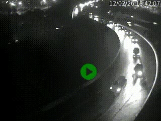 <h2>Caméra autoroute à la jonction entre l'A7 et la D301 (Boulevard urbain Sud de Lyon) à Feyzin, au sud de Lyon. Vue orientée vers Mions</h2>