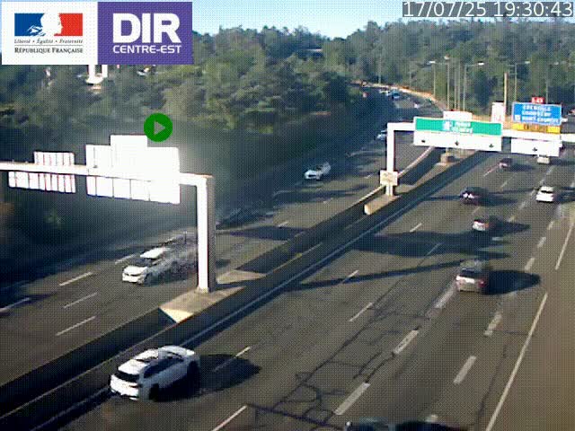<h2>Caméra de circulation routière sur le boulevard périphérique Laurent Bonnevay de Lyon (D383) à hauteur de Bron, avant la jonction avec l'A43. Vue orientée vers l'échangeur</h2>