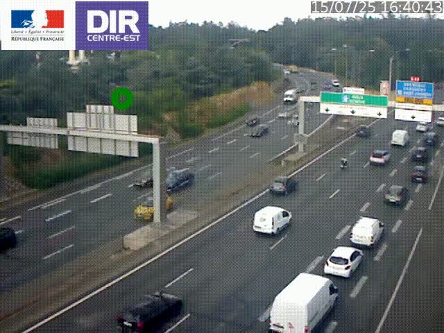 Caméra de circulation routière sur le boulevard périphérique Laurent Bonnevay de Lyon (D383) à hauteur de Bron, avant la jonction avec l'A43. Vue orientée vers l'échangeur
