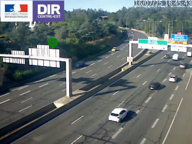 Caméra de circulation routière sur le boulevard périphérique Laurent Bonnevay de Lyon (D383) à hauteur de Bron, avant la jonction avec l'A43. Vue orientée vers l'échangeur