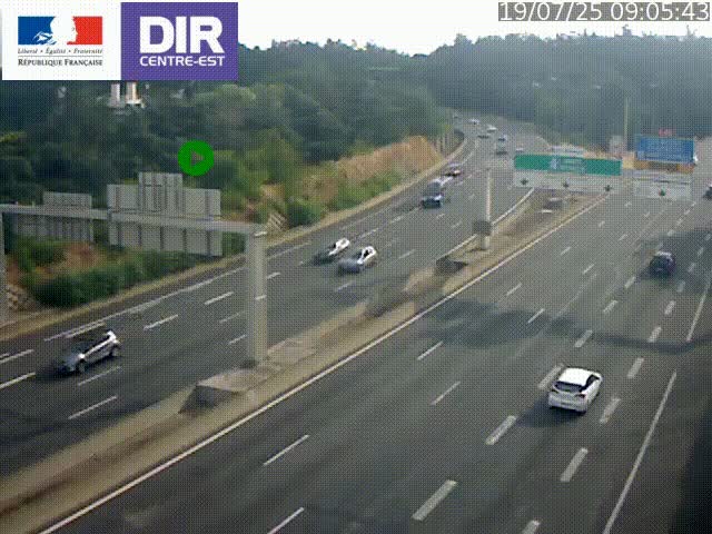 Caméra de circulation routière sur le boulevard périphérique Laurent Bonnevay de Lyon (D383) à hauteur de Bron, avant la jonction avec l'A43. Vue orientée vers l'échangeur