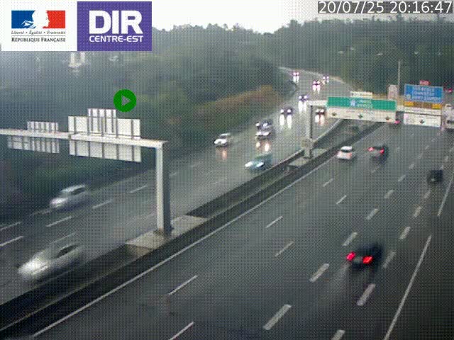 Caméra de circulation routière sur le boulevard périphérique Laurent Bonnevay de Lyon (D383) à hauteur de Bron, avant la jonction avec l'A43. Vue orientée vers l'échangeur