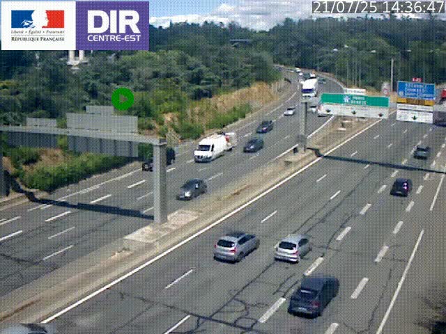 Caméra de circulation routière sur le boulevard périphérique Laurent Bonnevay de Lyon (D383) à hauteur de Bron, avant la jonction avec l'A43. Vue orientée vers l'échangeur
