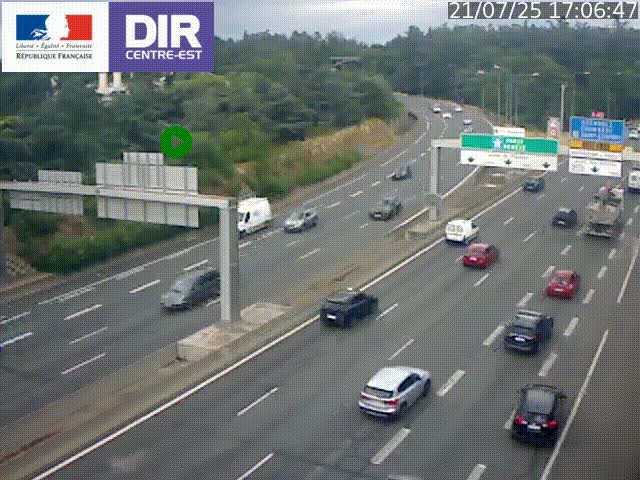 Caméra de circulation routière sur le boulevard périphérique Laurent Bonnevay de Lyon (D383) à hauteur de Bron, avant la jonction avec l'A43. Vue orientée vers l'échangeur