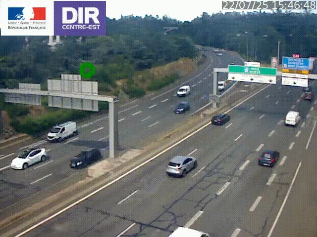 Caméra de circulation routière sur le boulevard périphérique Laurent Bonnevay de Lyon (D383) à hauteur de Bron, avant la jonction avec l'A43. Vue orientée vers l'échangeur