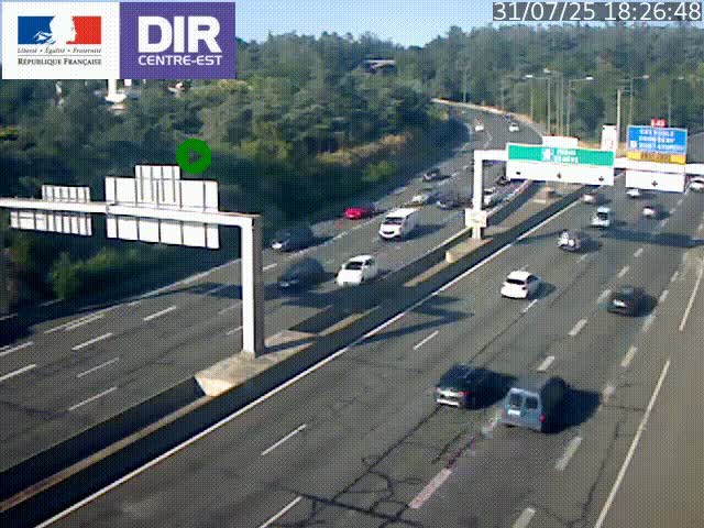 Caméra de circulation routière sur le boulevard périphérique Laurent Bonnevay de Lyon (D383) à hauteur de Bron, avant la jonction avec l'A43. Vue orientée vers l'échangeur