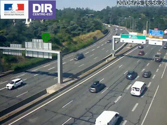 Caméra de circulation routière sur le boulevard périphérique Laurent Bonnevay de Lyon (D383) à hauteur de Bron, avant la jonction avec l'A43. Vue orientée vers l'échangeur