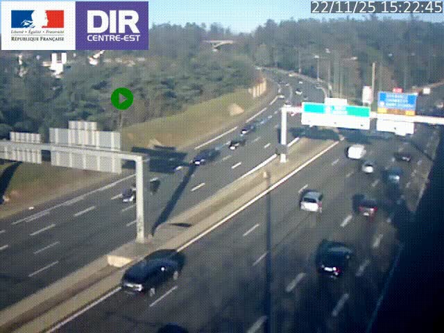 Caméra de circulation routière sur le boulevard périphérique Laurent Bonnevay de Lyon (D383) à hauteur de Bron, avant la jonction avec l'A43. Vue orientée vers l'échangeur