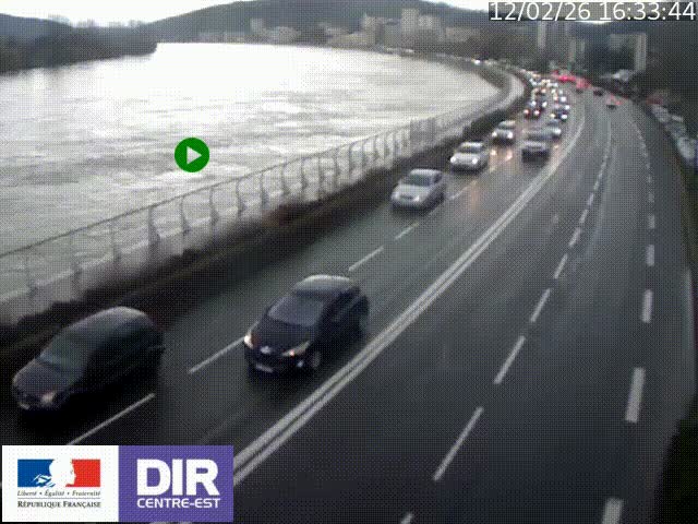 Webcam sur le quai Parjot à Vienne, aux Portes de Lyon, sur la Nationale 7, à la jonction avec le boulevard du Rhône-nord (D1407), caméra orientée vers Lyon