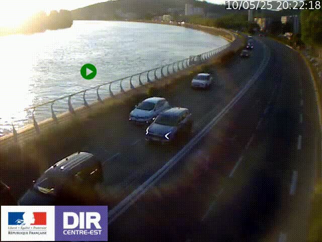 <h2>Webcam sur le quai Parjot à Vienne, aux Portes de Lyon, sur la Nationale 7, à la jonction avec le boulevard du Rhône-nord (D1407), caméra orientée vers Lyon</h2>