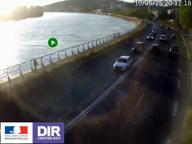 <h2>Webcam sur le quai Parjot à Vienne, aux Portes de Lyon, sur la Nationale 7, à la jonction avec le boulevard du Rhône-nord (D1407), caméra orientée vers Lyon</h2>