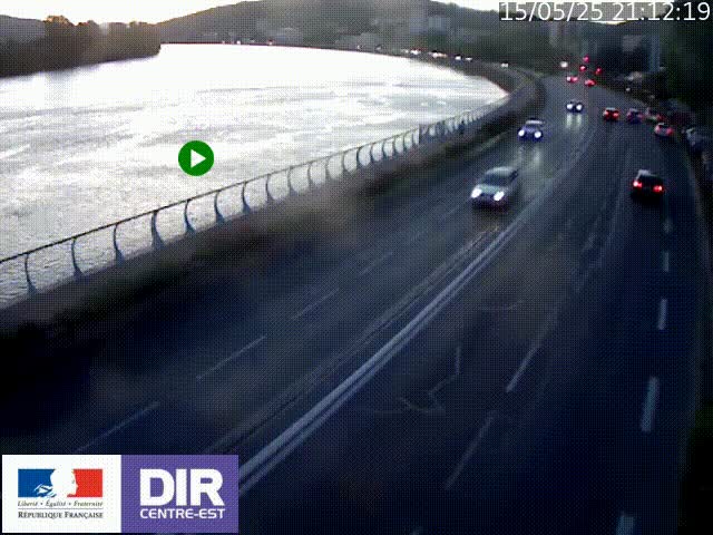 <h2>Webcam sur le quai Parjot à Vienne, aux Portes de Lyon, sur la Nationale 7, à la jonction avec le boulevard du Rhône-nord (D1407), caméra orientée vers Lyon</h2>
