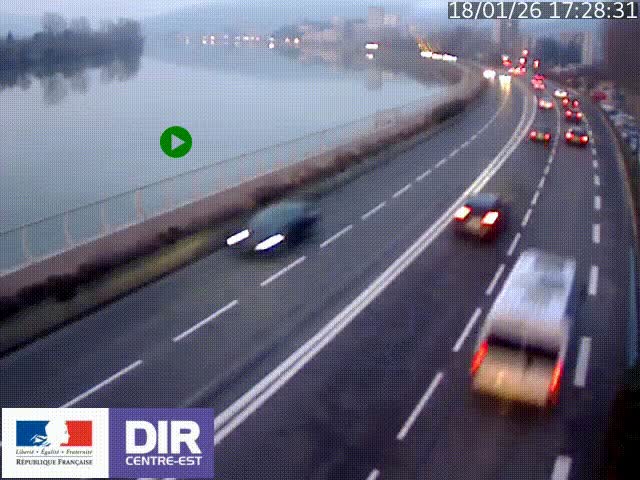 <h2>Webcam sur le quai Parjot à Vienne, aux Portes de Lyon, sur la Nationale 7, à la jonction avec le boulevard du Rhône-nord (D1407), caméra orientée vers Lyon</h2>