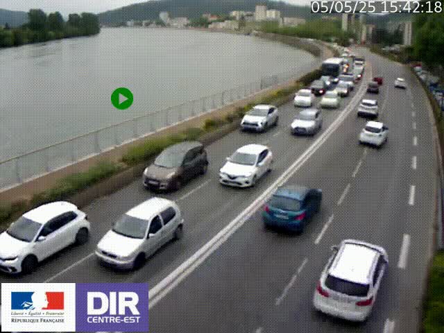 Webcam sur le quai Parjot à Vienne, aux Portes de Lyon, sur la Nationale 7, à la jonction avec le boulevard du Rhône-nord (D1407), caméra orientée vers Lyon
