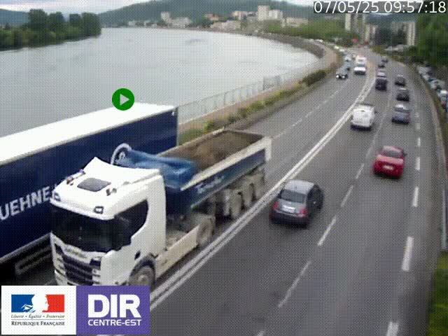 Webcam sur le quai Parjot à Vienne, aux Portes de Lyon, sur la Nationale 7, à la jonction avec le boulevard du Rhône-nord (D1407), caméra orientée vers Lyon