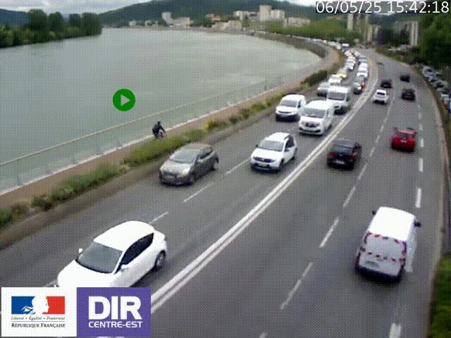 Webcam sur le quai Parjot à Vienne, aux Portes de Lyon, sur la Nationale 7, à la jonction avec le boulevard du Rhône-nord (D1407), caméra orientée vers Lyon
